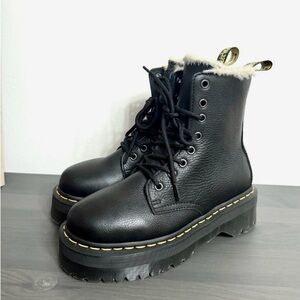 Dr Marten Jadon FL Women's 7 Black Platform Leather Plushed Lined Boots